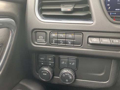 Used 2023 Chevrolet Tahoe High Country image 15