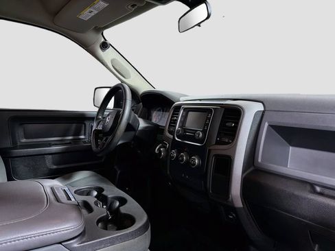 Used 2018 RAM 1500 Express RWD image 27