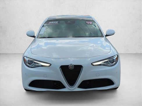 Used 2019 Alfa Romeo Giulia Ti w/ Quick Order Package 22Z Lusso RWD image 2