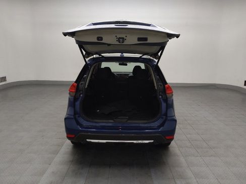 Used 2017 Nissan Rogue SV w/ SV Premium Package image 29