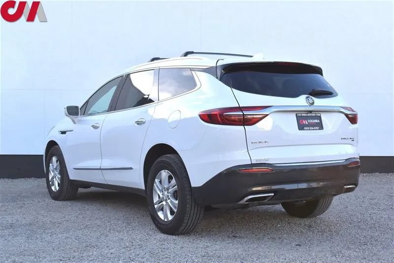 Used 2018 Buick Enclave Essence AWD/4WD image 2