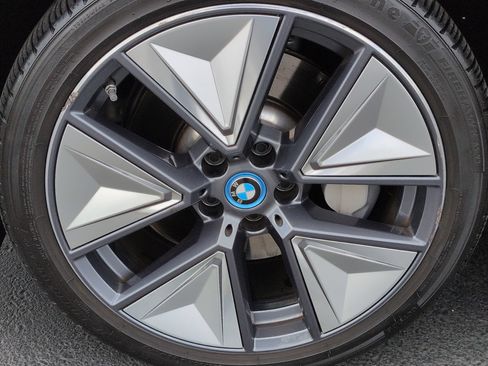 Used 2023 BMW i4 eDrive35 RWD image 12