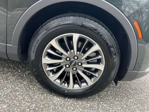 Certified 2023 Lincoln Nautilus AWD w/ Premium Package image 21