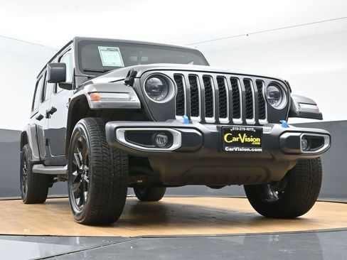 Used 2023 Jeep Wrangler Unlimited Sahara w/ Cold Weather Group AWD/4WD image 48