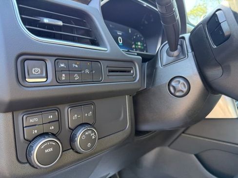 Used 2023 Chevrolet Tahoe Premier image 5