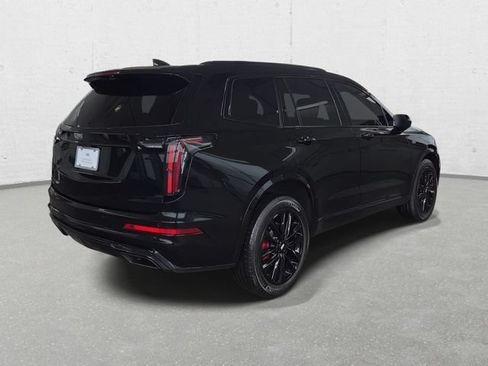 Certified 2023 Cadillac XT6 Sport w/ LPO, ONYX Package AWD/4WD image 5