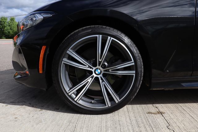 Used 2023 BMW 330i xDrive Sedan w/ Premium Package AWD/4WD image 31