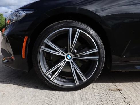 Used 2023 BMW 330i xDrive Sedan w/ Premium Package AWD/4WD image 31