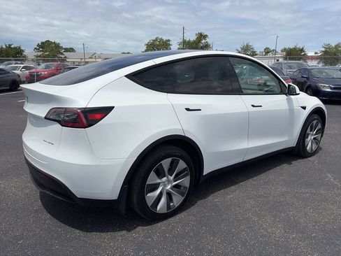 Used 2023 Tesla Model Y Long Range AWD/4WD image 7