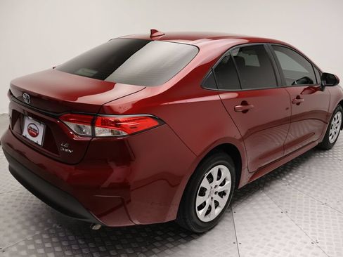 Used 2025 Toyota Corolla LE FWD image 8