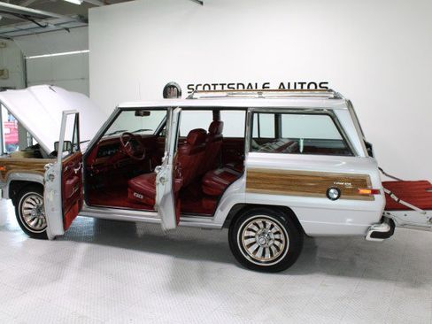 Used 1986 Jeep Grand Wagoneer image 53
