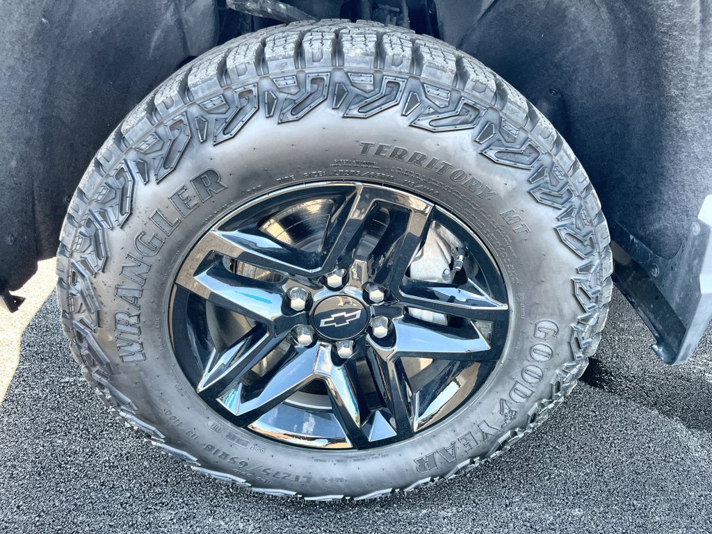 Certified 2024 Chevrolet Silverado 1500 Custom Trail Boss AWD/4WD image 31