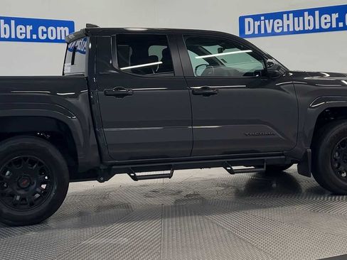 Used 2025 Toyota Tacoma SR5 AWD/4WD image 9