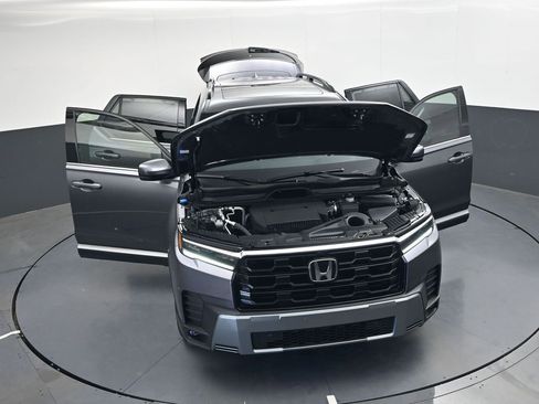 New 2026 Honda Pilot Touring image 41