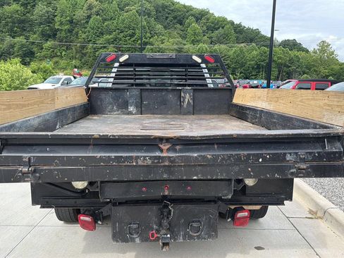 Used 2023 Ford F550 4x4 SuperCab Super Duty image 5