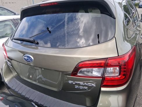 Used 2019 Subaru Outback 3.6R Touring AWD/4WD image 7