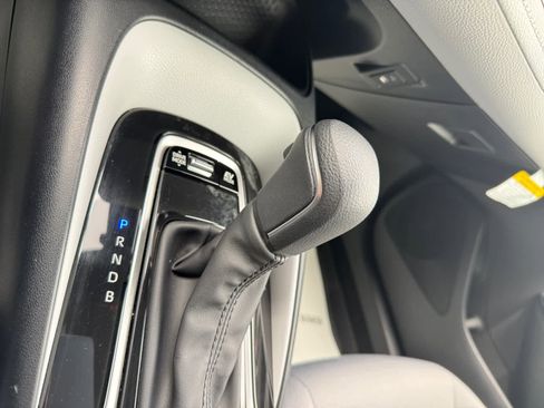 Certified 2024 Toyota Corolla SE image 6