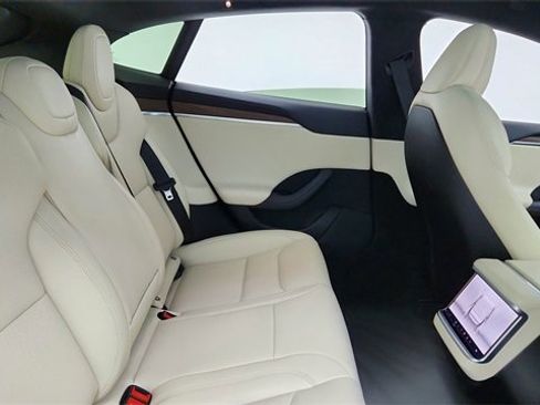 Used 2024 Tesla Model S Base image 23