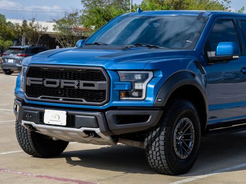 Used 2019 Ford F150 Raptor w/ Equipment Group 802A Luxury AWD/4WD image 9