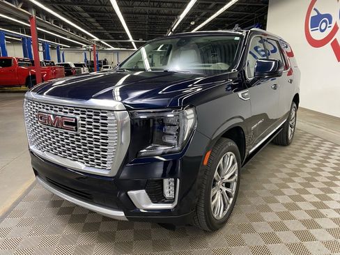 Used 2021 GMC Yukon Denali w/ Denali Premium Package image 5