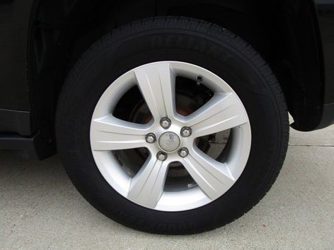 Used 2015 Jeep Compass Sport w/ Power Value Group AWD/4WD image 9