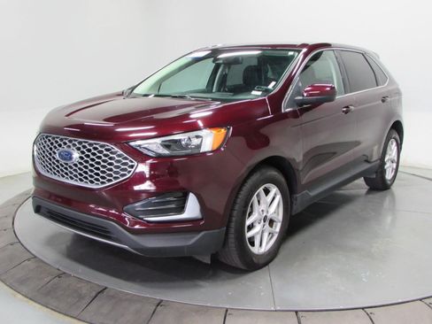 Used 2024 Ford Edge SEL AWD/4WD image 3