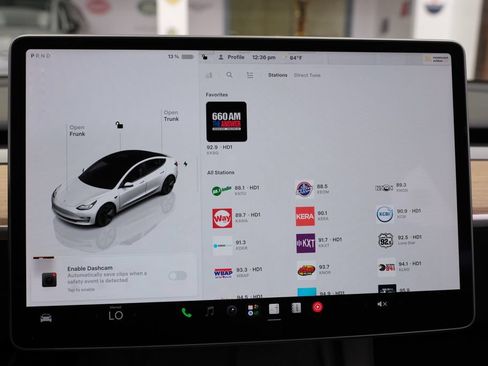 Used 2023 Tesla Model 3 Standard Range RWD image 30