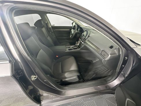 Used 2019 Honda Accord LX image 28