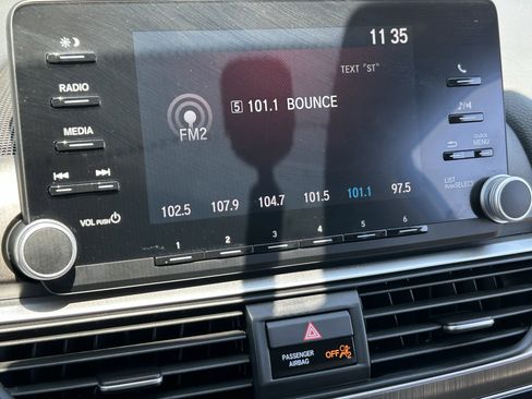 Used 2019 Honda Accord LX image 21