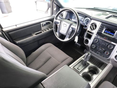 Used 2017 Ford Expedition XLT RWD image 15
