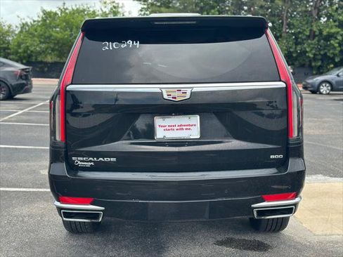 Used 2022 Cadillac Escalade Premium Luxury AWD/4WD image 7