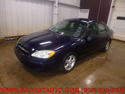 Used 2001 Ford Taurus SE image 2
