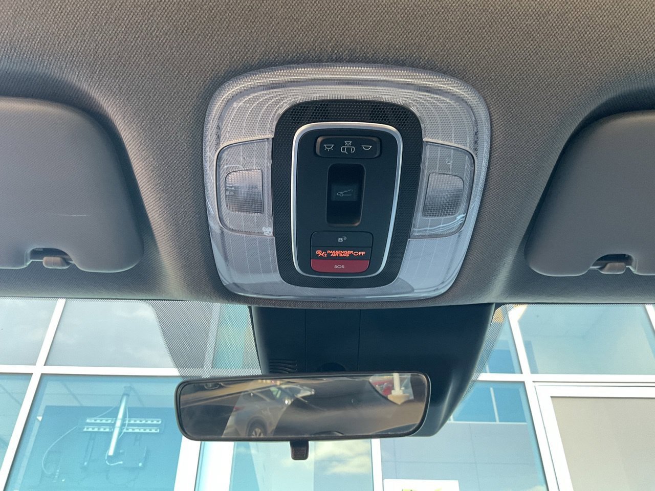 Used 2025 Hyundai Elantra SEL FWD image 12