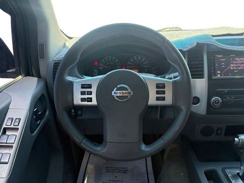 Used 2017 Nissan Frontier SV RWD image 13