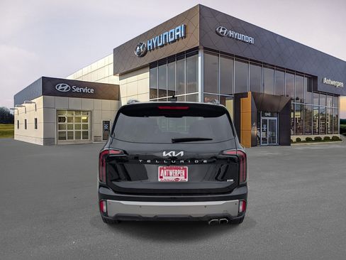 Used 2023 Kia Telluride SX X-Pro AWD/4WD image 4