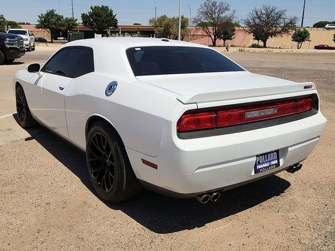 Used 2012 Dodge Challenger SRT8 RWD image 2
