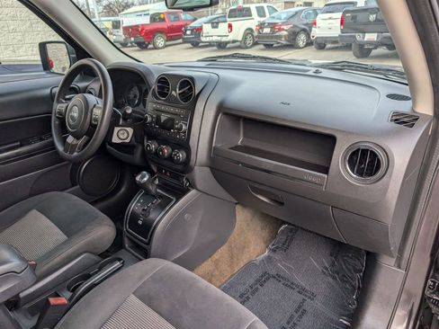 Used 2017 Jeep Patriot Sport w/ Power Value Group image 13