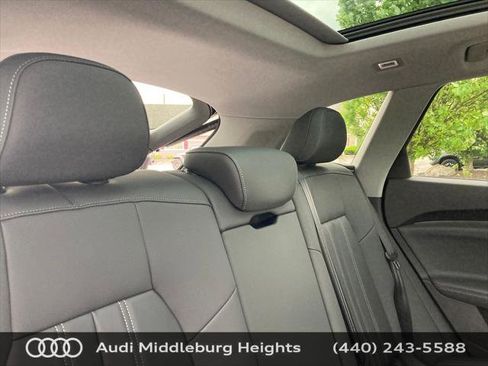 Used 2025 Audi Q5 Premium w/ Convenience Package AWD/4WD image 27