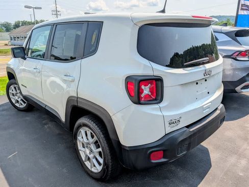 Used 2023 Jeep Renegade Latitude AWD/4WD image 6
