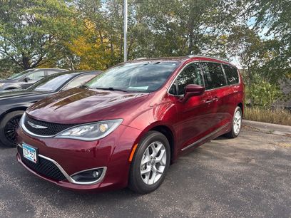 Used 2019 Chrysler Pacifica Touring-L w/ Tire & Wheel Group