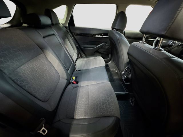 Used 2025 Kia Seltos S AWD/4WD image 30
