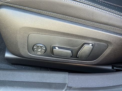 New 2026 BMW 330i Sedan w/ Premium Package image 26