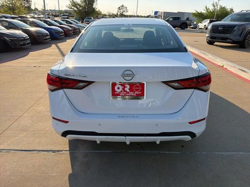 Used 2024 Nissan Sentra S FWD image 4