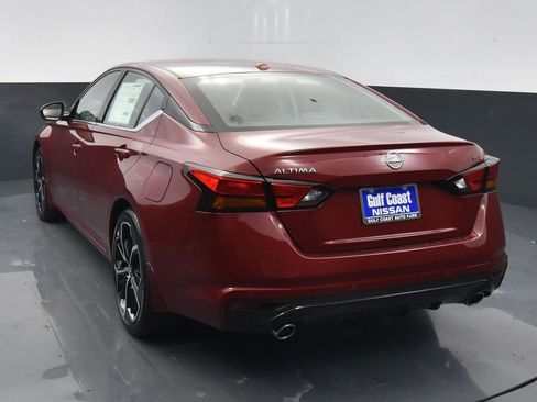 Certified 2025 Nissan Altima 2.5 SR image 4