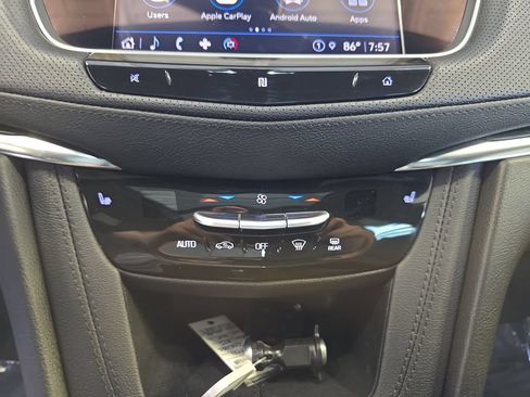 Used 2021 Cadillac XT5 Premium Luxury AWD/4WD image 26