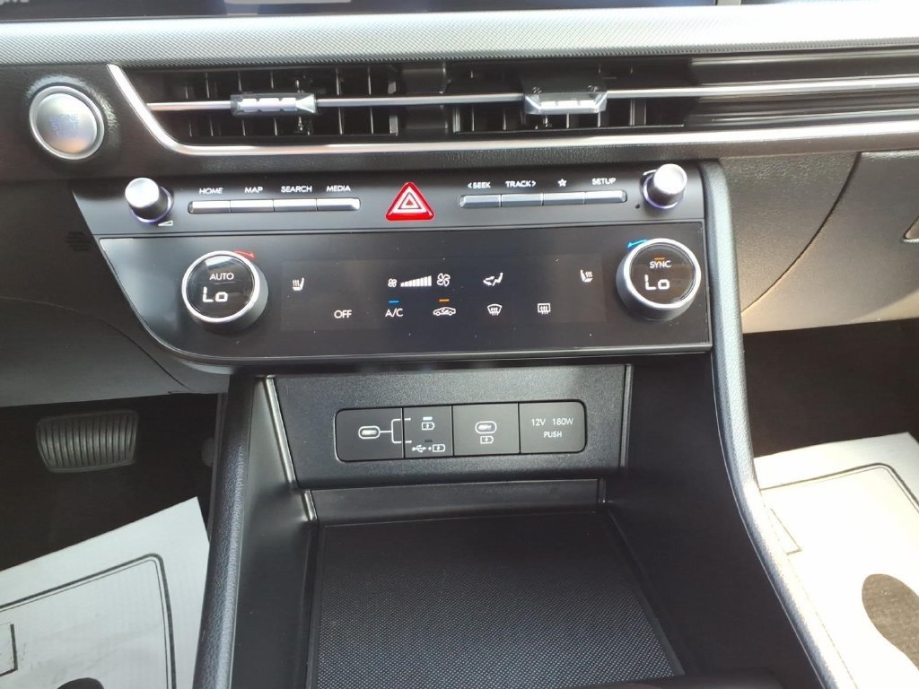 Used 2025 Hyundai Sonata SEL FWD image 21