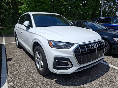 Certified 2023 Audi Q5 Premium w/ Convenience Package AWD/4WD image 3
