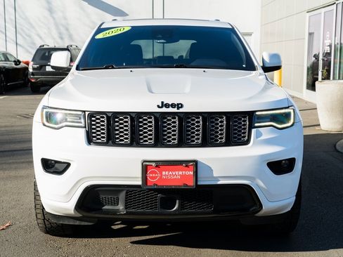 Used 2020 Jeep Grand Cherokee Altitude image 2