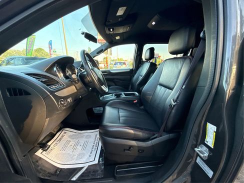 Used 2016 Dodge Grand Caravan R/T FWD image 11