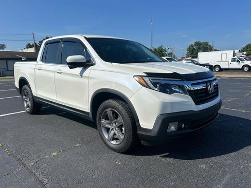 Used 2017 Honda Ridgeline RTL-T image 3